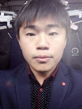 刚看完奥特曼 感觉自己像咸蛋超人 爆照啦 希望有奖励 谢谢